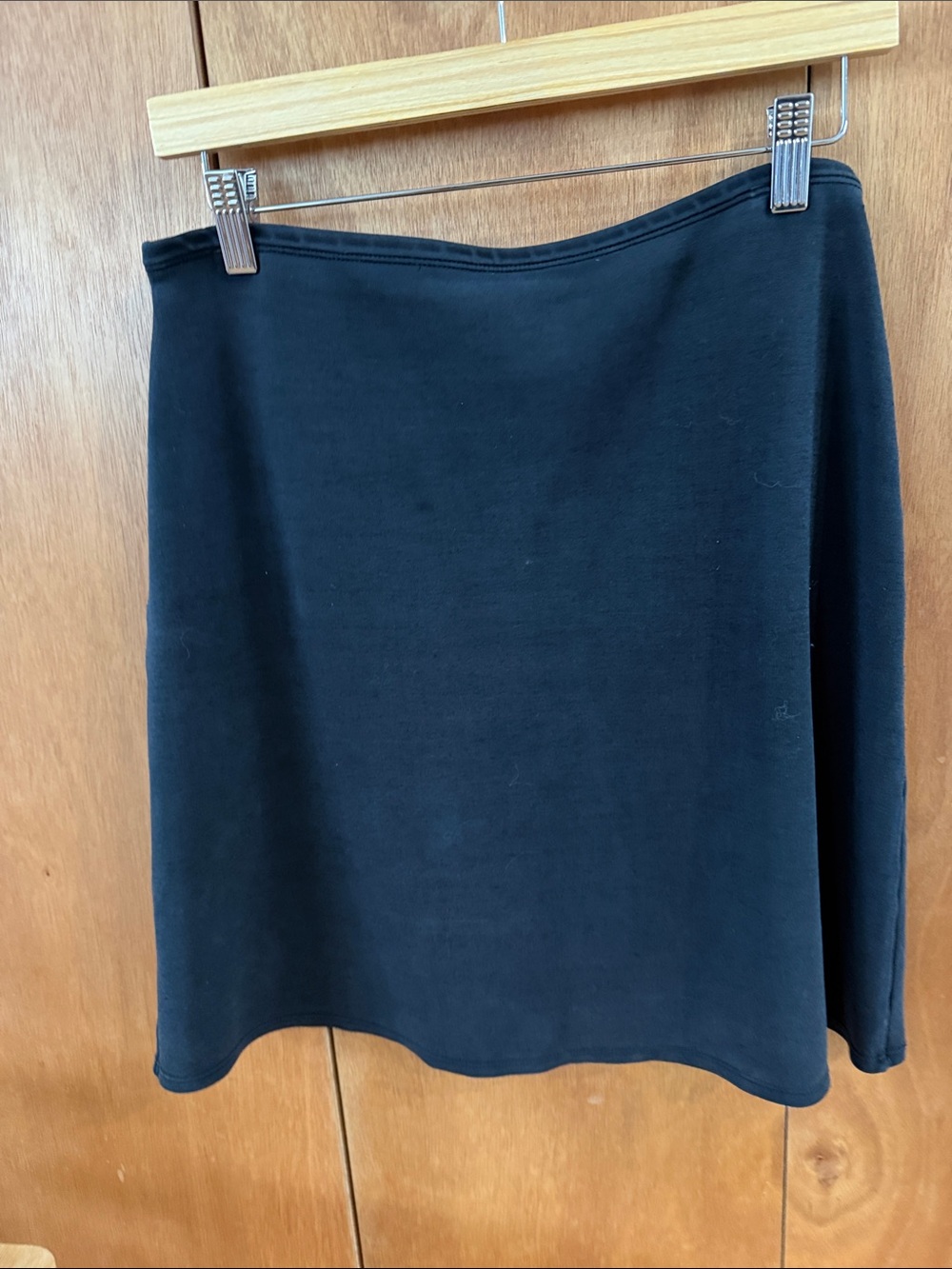 HUE Black Pencil Skirt
